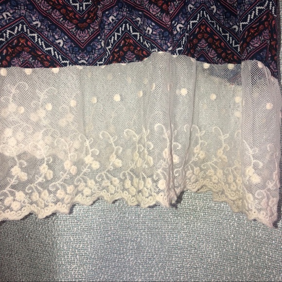 Cute summer top! - Picture 2 of 3